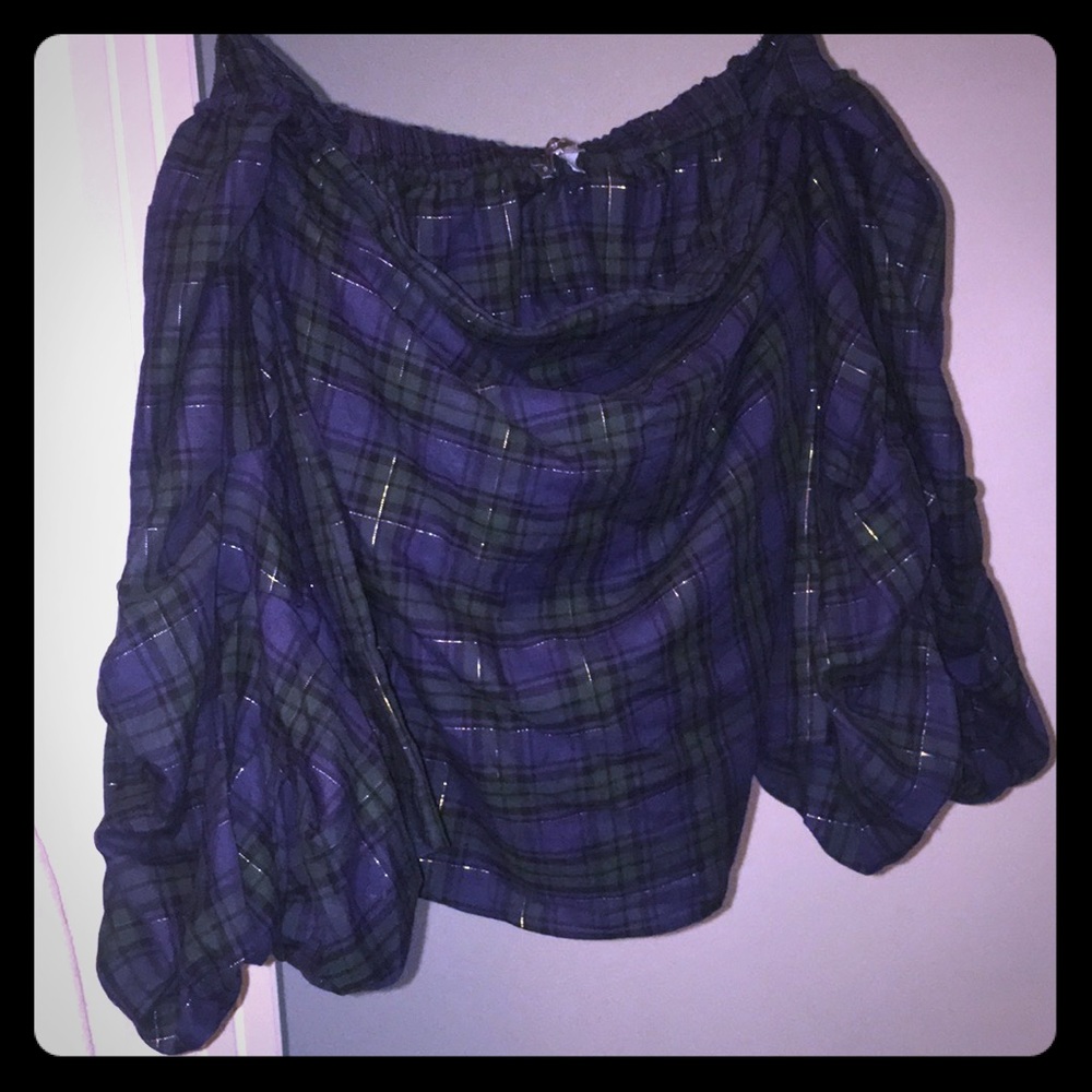Off shoulder plaid top w/ full sleeves - Like New